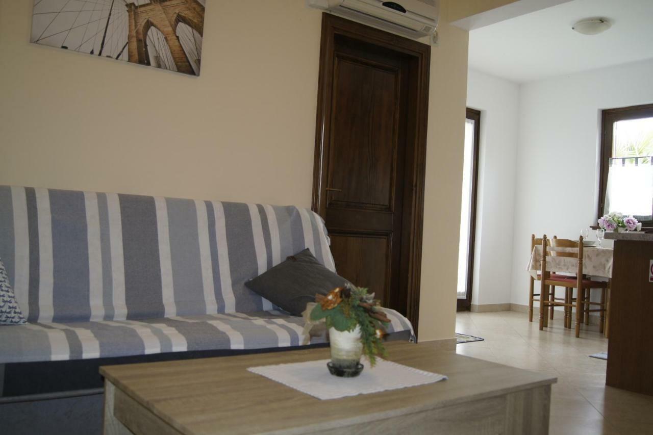 Apartmani Popovic 포레치 외부 사진